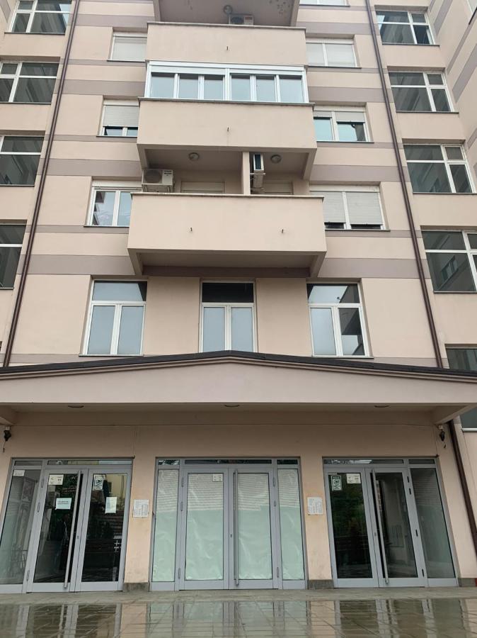 Apartamento Zara Apartman Krusevac - Centar Exterior foto